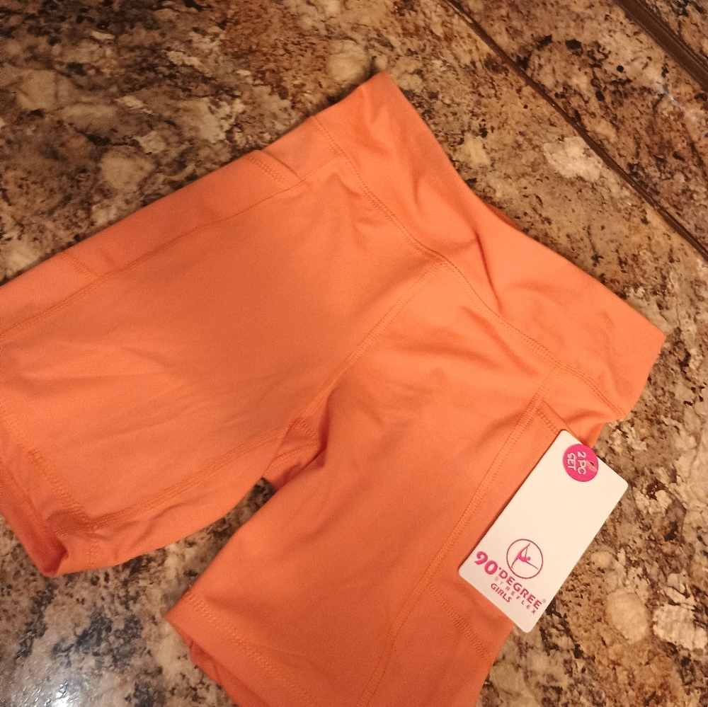 90° by reflex girls choral shorts. Biker style shorts. Size large. - Picture 5 of 6